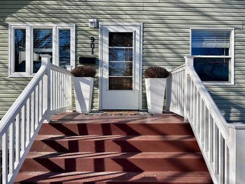 Tiny photo for 901 24th Street, Lasalle, IL 61301 (MLS # 12600892)