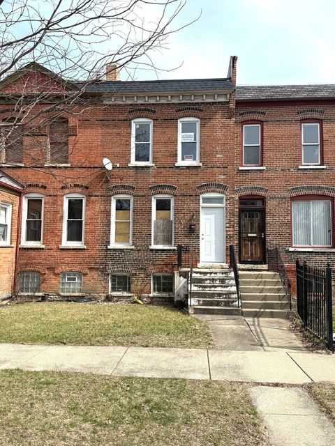 10763 S Champlain Avenue Chicago IL 60628