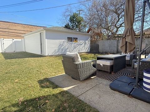 Tiny photo for 10813 S Artesian Avenue, Chicago, IL 60655 (MLS # 12587378)