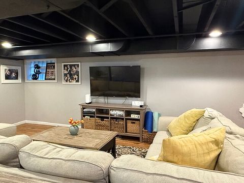 Tiny photo for 10813 S Artesian Avenue, Chicago, IL 60655 (MLS # 12587378)