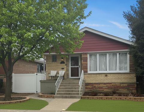 Photo of 10813 S Artesian Avenue, Chicago, IL 60655 (MLS # 12587378)