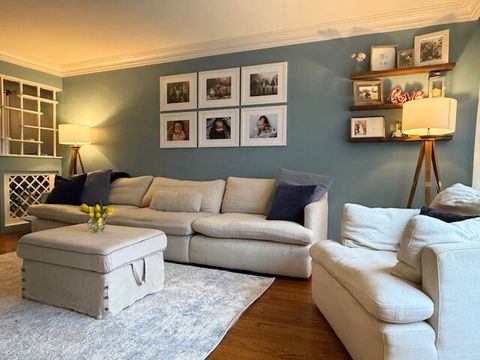 Tiny photo for 10813 S Artesian Avenue, Chicago, IL 60655 (MLS # 12587378)