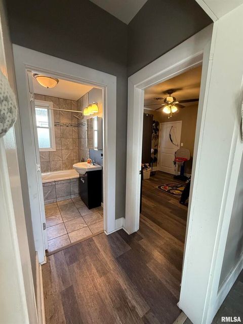 Tiny photo for 605 Follis Avenue, Johnston City, IL 62951 (MLS # QC4269697)