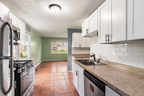 Tiny photo for 201 KATHLYN Place, Joliet, IL 60436 (MLS # 12608515)