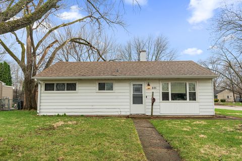 Photo of 201 KATHLYN Place, Joliet, IL 60436 (MLS # 12608515)