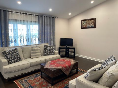 Tiny photo for 1925 E Waverly Lane, Arlington Heights, IL 60004 (MLS # 12510958)