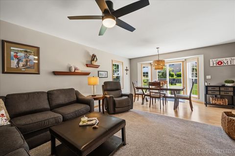 Tiny photo for 675 Parker Court, Geneva, IL 60134 (MLS # 12699635)
