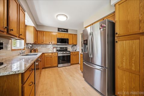 Tiny photo for 675 Parker Court, Geneva, IL 60134 (MLS # 12699635)