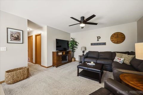 Tiny photo for 675 Parker Court, Geneva, IL 60134 (MLS # 12699635)