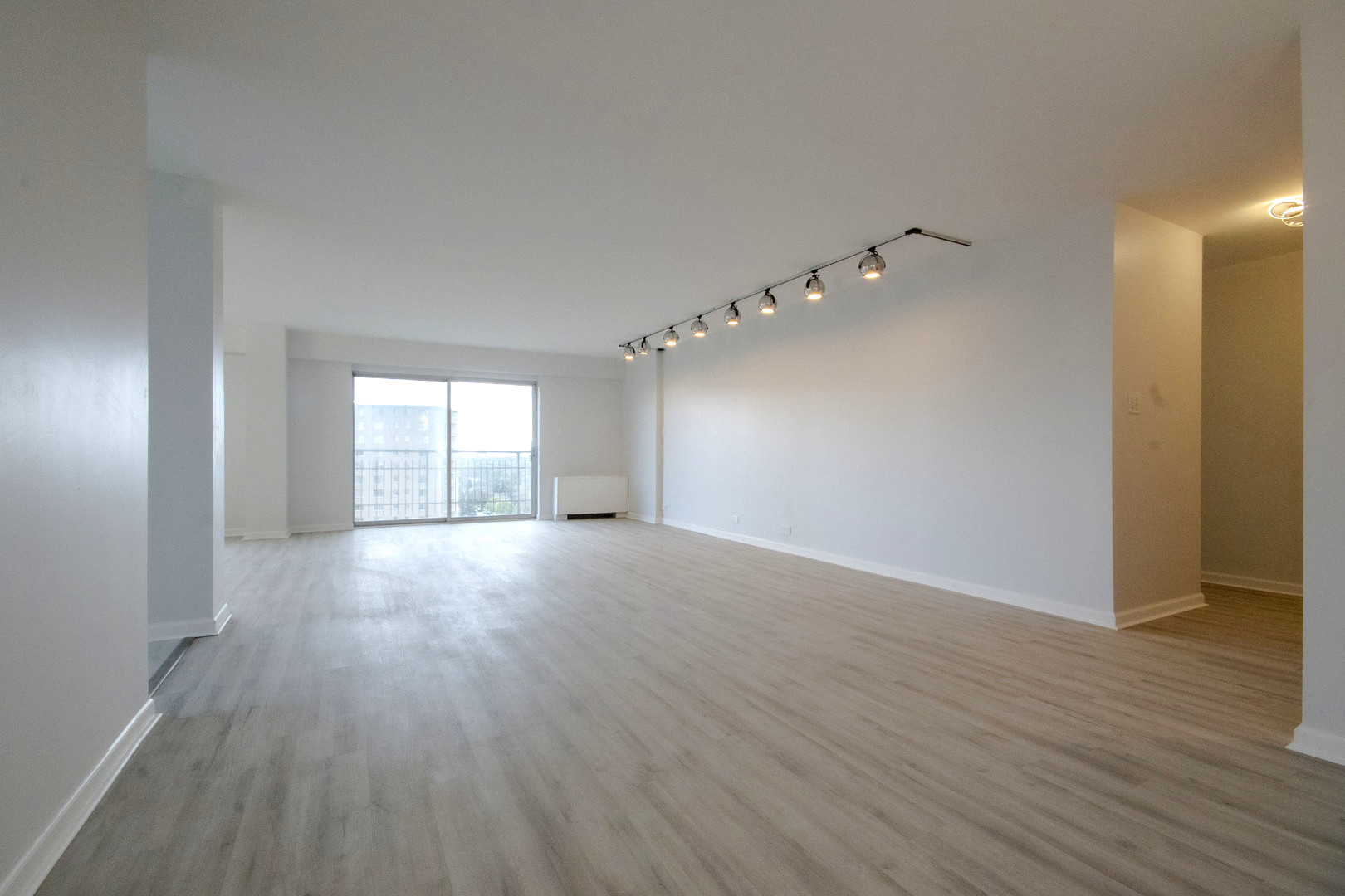 7033 N KEDZIE Avenue 1408