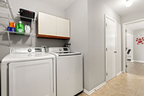 Tiny photo for 2730 Dorothy Drive, Aurora, IL 60504 (MLS # 12524110)