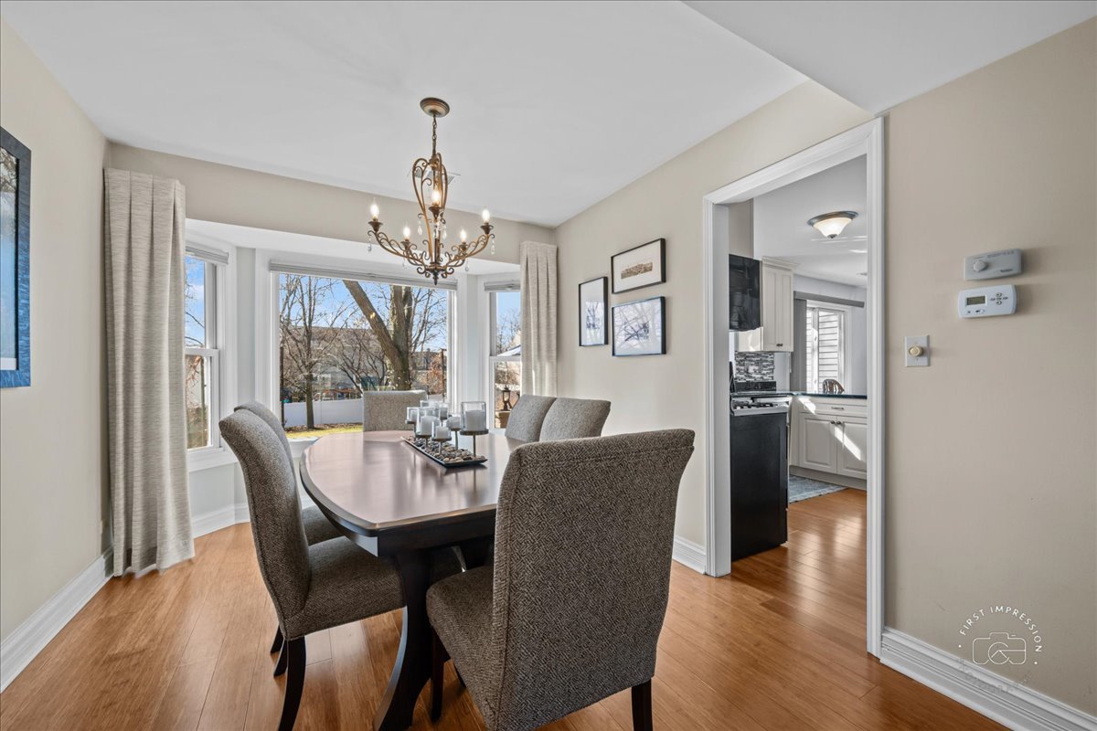 1060 Cliff View Lane