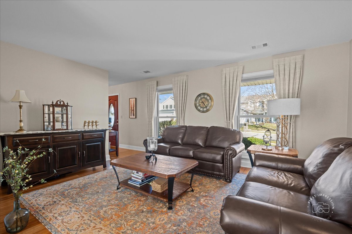 1060 Cliff View Lane