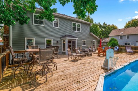 Tiny photo for 655 Blackhawk Drive, Batavia, IL 60510 (MLS # 12499746)
