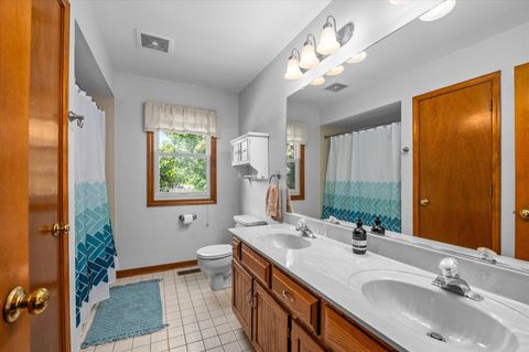 Tiny photo for 655 Blackhawk Drive, Batavia, IL 60510 (MLS # 12499746)