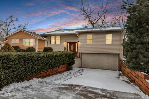 Tiny photo for 1651 Ardmore Avenue, Glendale Heights, IL 60139 (MLS # 12539848)