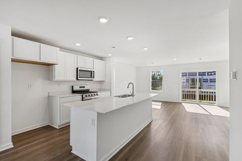 Tiny photo for 1401 Oakfield Lane, Pingree Grove, IL 60140 (MLS # 12635975)