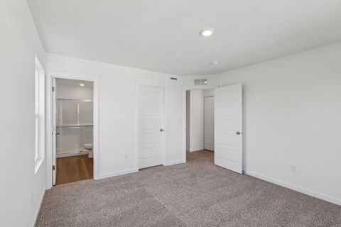 Tiny photo for 1401 Oakfield Lane, Pingree Grove, IL 60140 (MLS # 12635975)