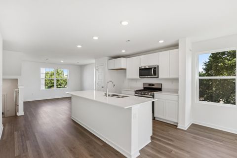 Tiny photo for 1401 Oakfield Lane, Pingree Grove, IL 60140 (MLS # 12635975)