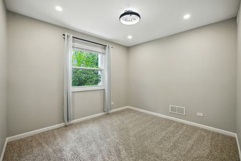 Tiny photo for 195 Thomas Court #A, Bartlett, IL 60103 (MLS # 12449253)