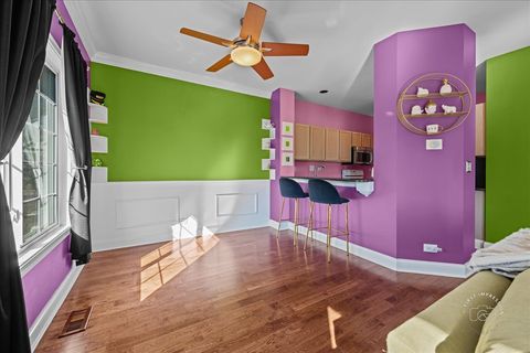 Tiny photo for 1 Windsor Circle #B, South Elgin, IL 60177 (MLS # 12587067)