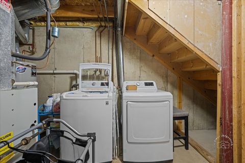 Tiny photo for 1 Windsor Circle #B, South Elgin, IL 60177 (MLS # 12587067)