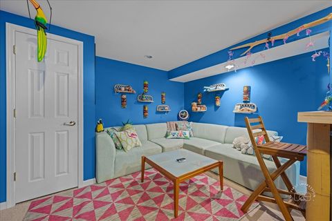 Tiny photo for 1 Windsor Circle #B, South Elgin, IL 60177 (MLS # 12587067)