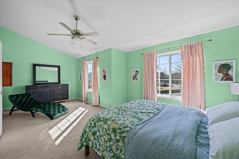 Tiny photo for 1 Windsor Circle #B, South Elgin, IL 60177 (MLS # 12587067)