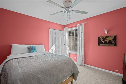 Tiny photo for 1 Windsor Circle #B, South Elgin, IL 60177 (MLS # 12587067)