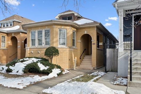 3627 N Francisco Avenue Chicago IL 60618