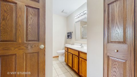 Tiny photo for 542 Silver Aspen Circle, Crystal Lake, IL 60014 (MLS # 12465257)