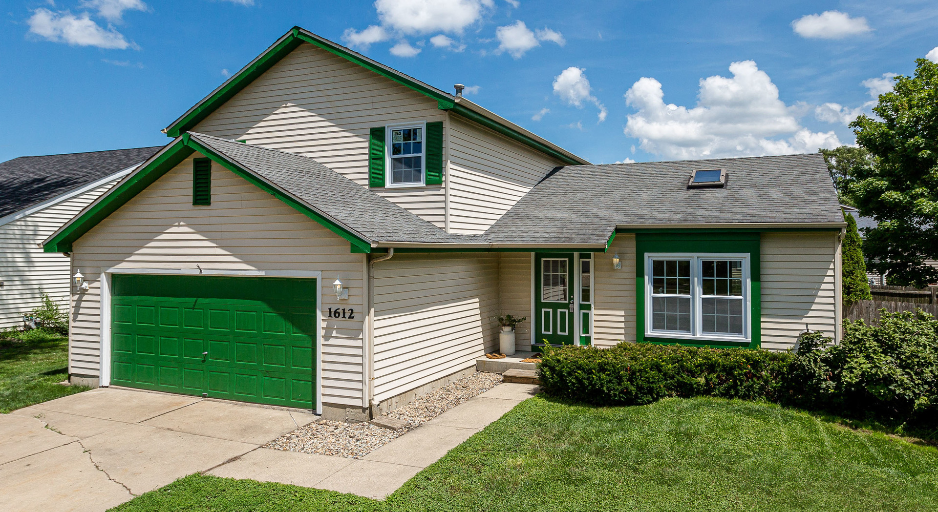 Photo 1 of 36 — 1612 Jennifer Lane, McHenry, IL 60050