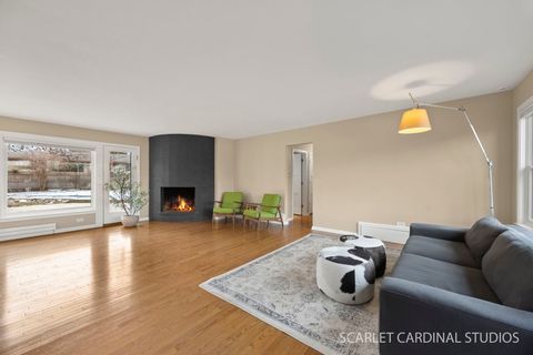 Tiny photo for 877 Crescent Boulevard, Glen Ellyn, IL 60137 (MLS # 12571460)