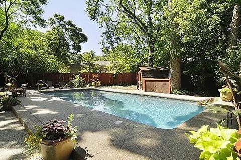 Tiny photo for 877 Crescent Boulevard, Glen Ellyn, IL 60137 (MLS # 12571460)