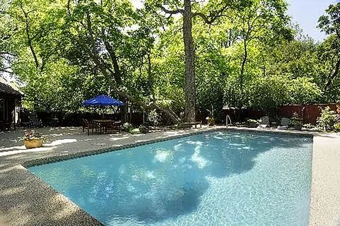 Tiny photo for 877 Crescent Boulevard, Glen Ellyn, IL 60137 (MLS # 12571460)