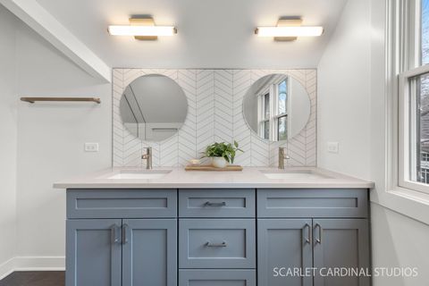 Tiny photo for 877 Crescent Boulevard, Glen Ellyn, IL 60137 (MLS # 12571460)