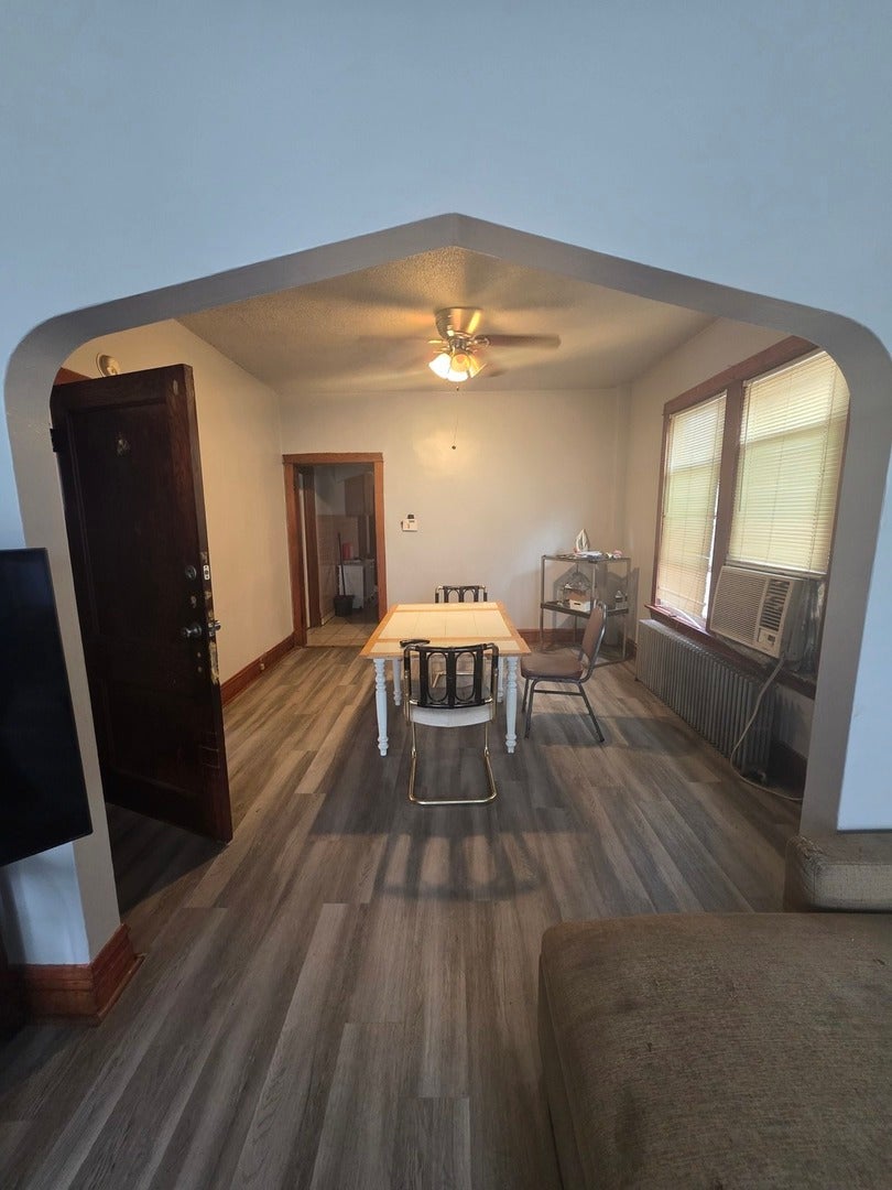 1516 W 72nd Street
