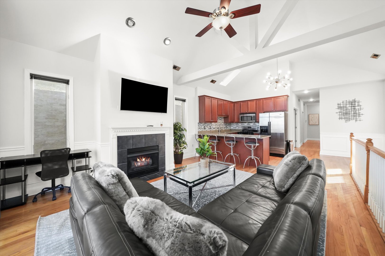 4809 S WABASH Avenue 3