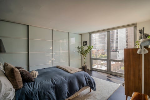 Tiny photo for 21 W Goethe Street #5G, Chicago, IL 60610 (MLS # 12738095)