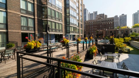Tiny photo for 21 W Goethe Street #5G, Chicago, IL 60610 (MLS # 12738095)