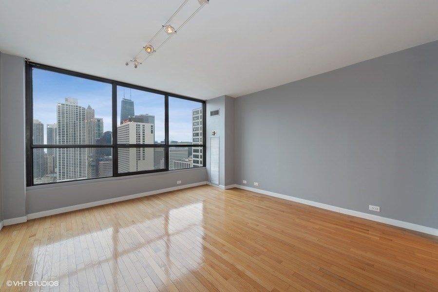 405 N WABASH Avenue 3401