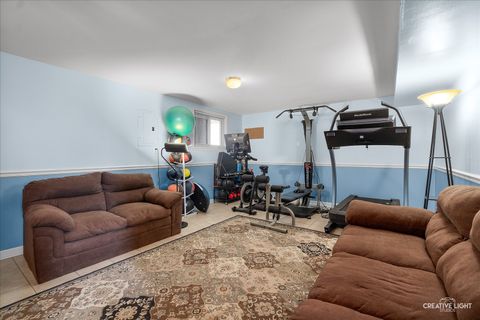 Tiny photo for 129 Oxford Road, Bolingbrook, IL 60440 (MLS # 12469845)