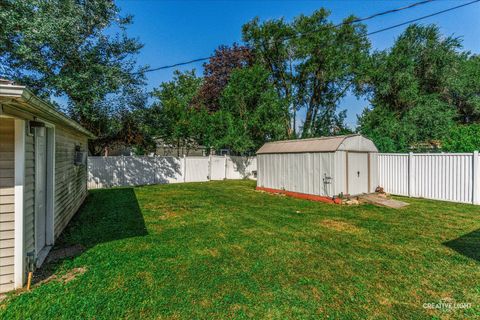 Tiny photo for 129 Oxford Road, Bolingbrook, IL 60440 (MLS # 12469845)