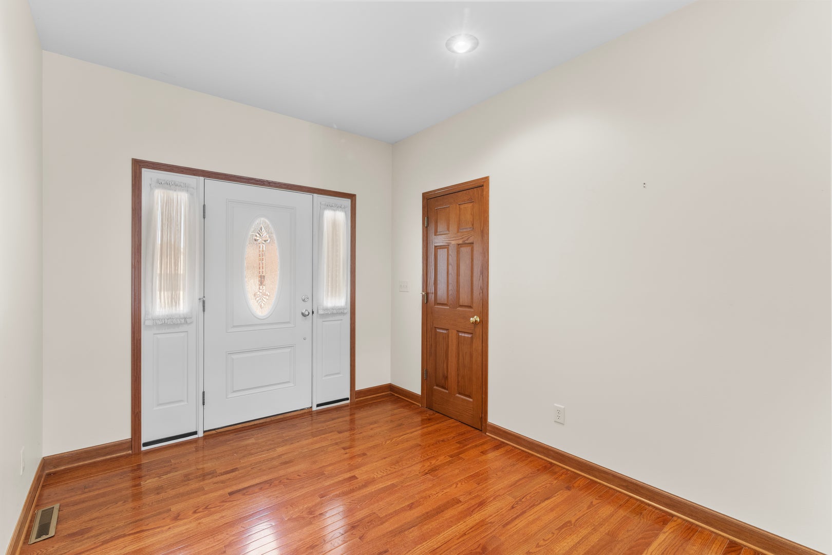 406 E Knights Road