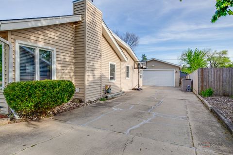 Tiny photo for 85 Kingman Lane, Hoffman Estates, IL 60169 (MLS # 12633539)
