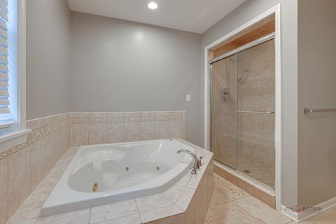 Tiny photo for 85 Kingman Lane, Hoffman Estates, IL 60169 (MLS # 12633539)
