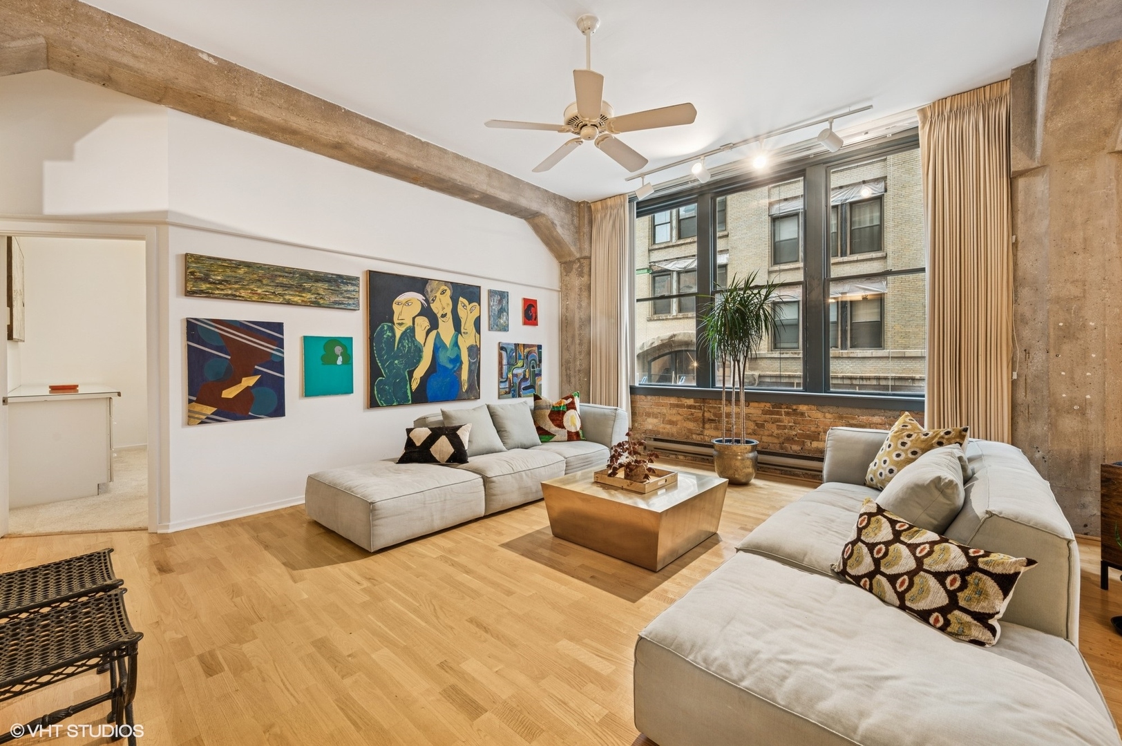 720 S Dearborn Street 204