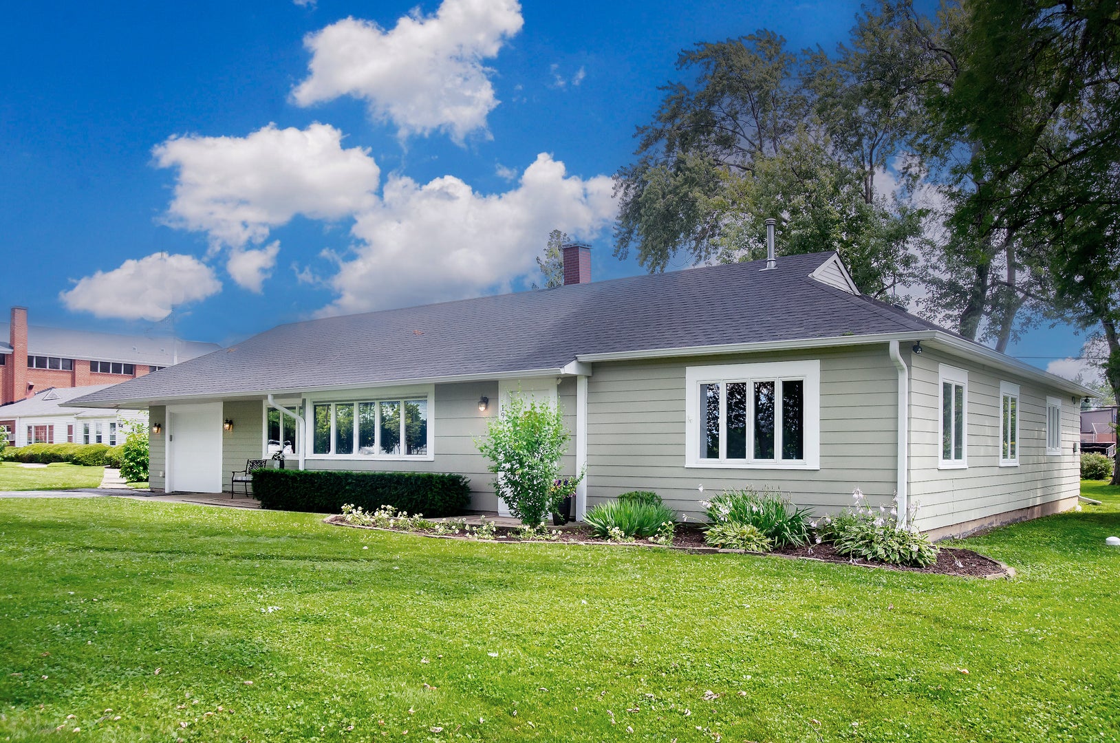 Photo 1 of 27 — 1903 W 58th Place, La Grange Highlands, IL 60525