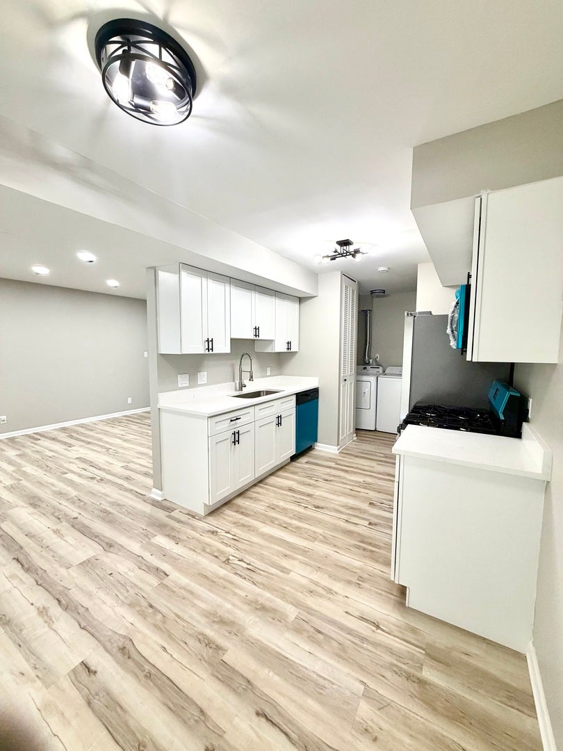 2338 Carnation Drive 1
