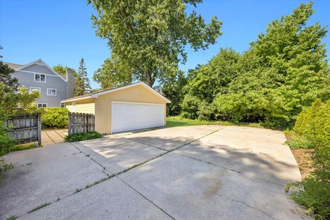 Tiny photo for 1024 S Spring Avenue, La Grange, IL 60525 (MLS # 12660170)
